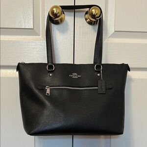 Coach Black Leather Tote Purse 👜